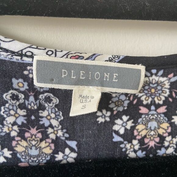 Pleione-paisley Floral Printed Tank Top (Size:Small) - Picture 7 of 7